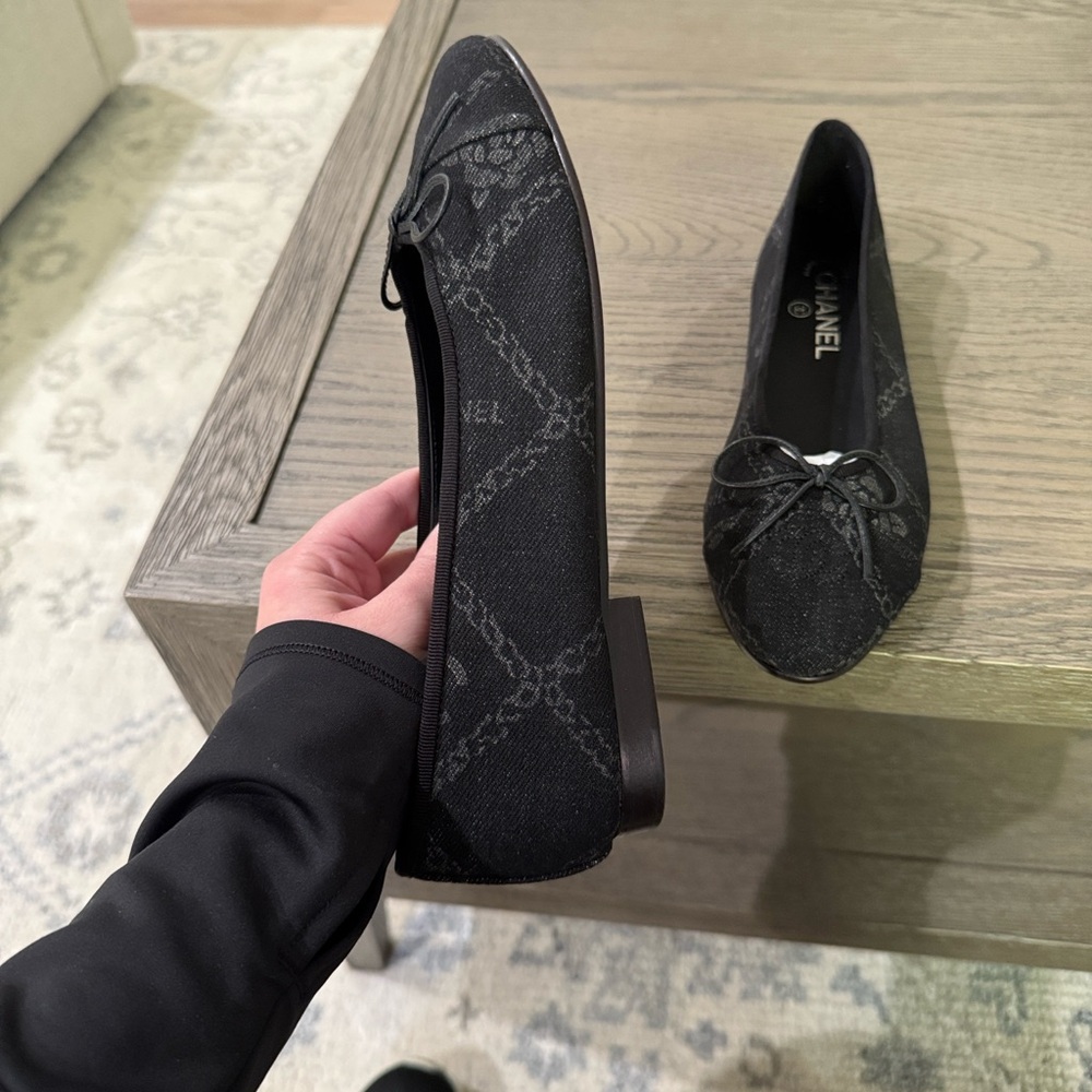 CHANEL style black denim flats - Picture 4 of 4